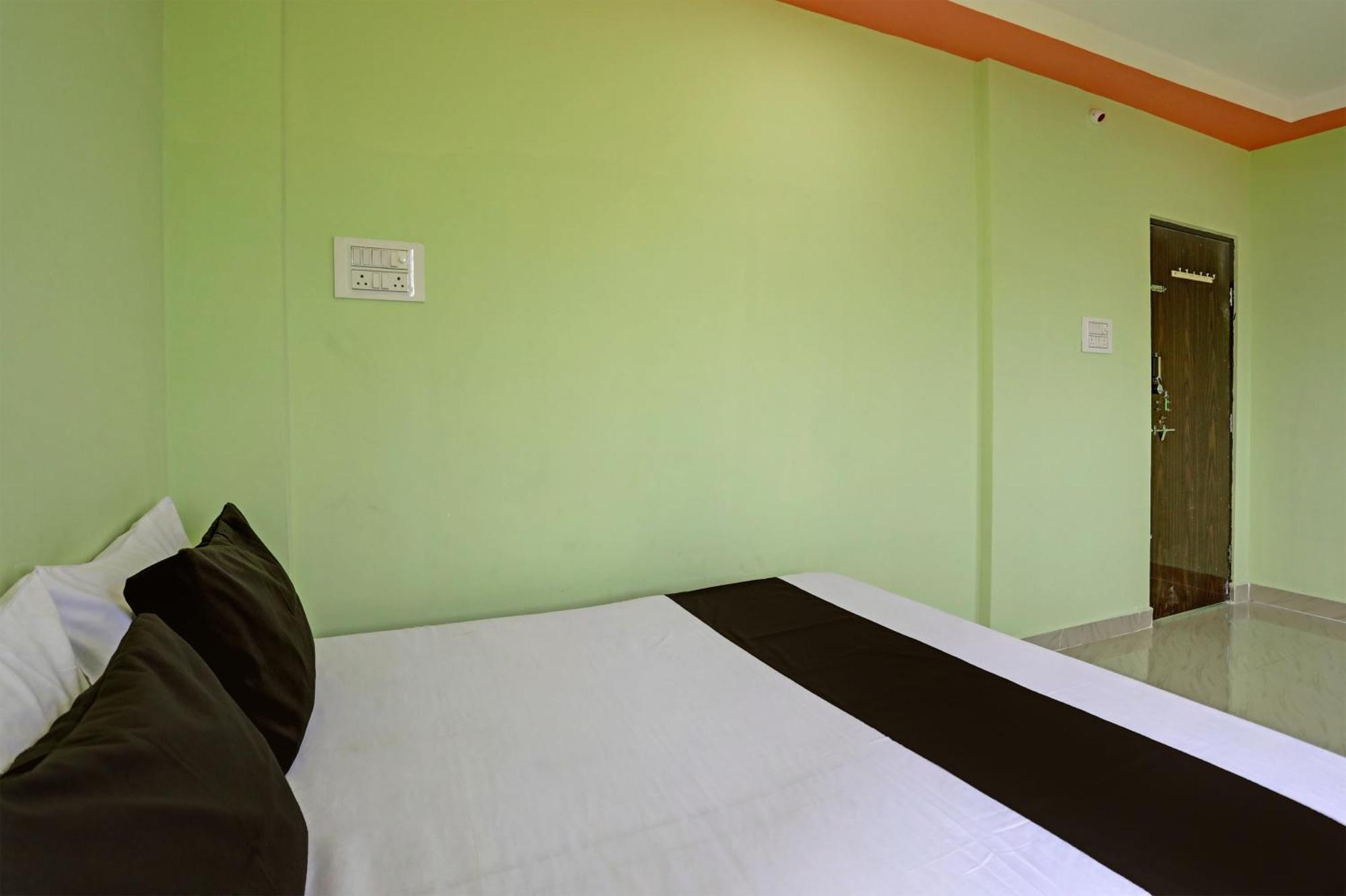 Spot On Hotel Leo Star Chandrapur 外观 照片