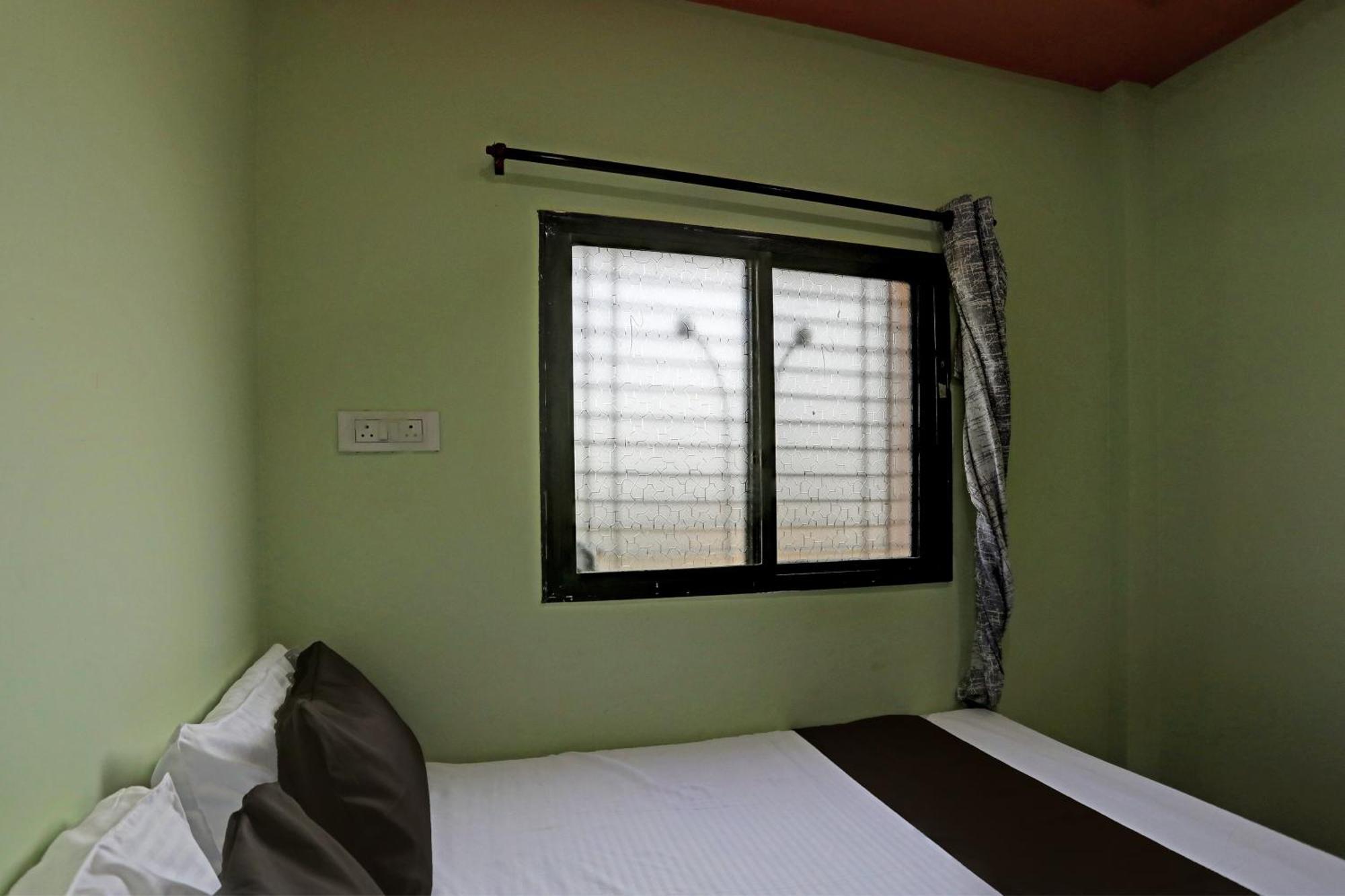 Spot On Hotel Leo Star Chandrapur 外观 照片